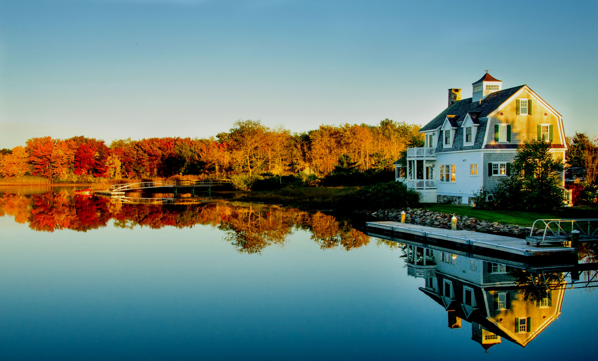 rentalz-lake-house-sky